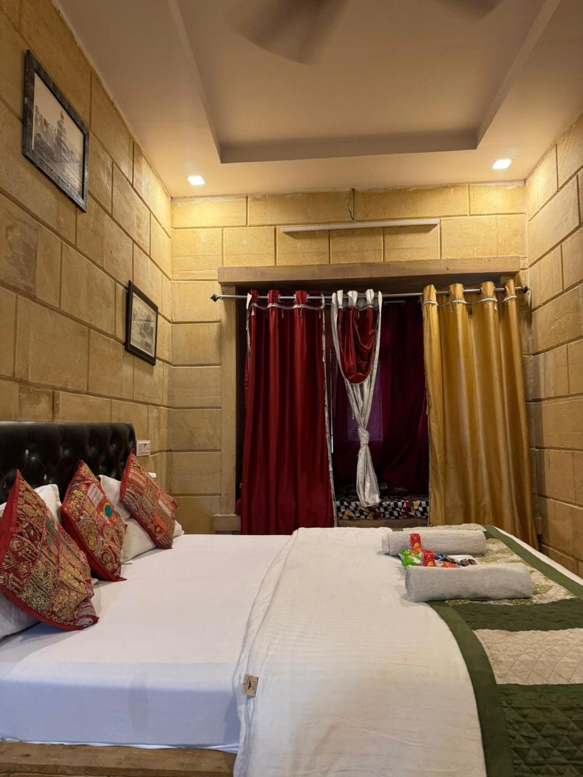Hotel Jaswant Palace Jaisalmer Ngoại thất bức ảnh